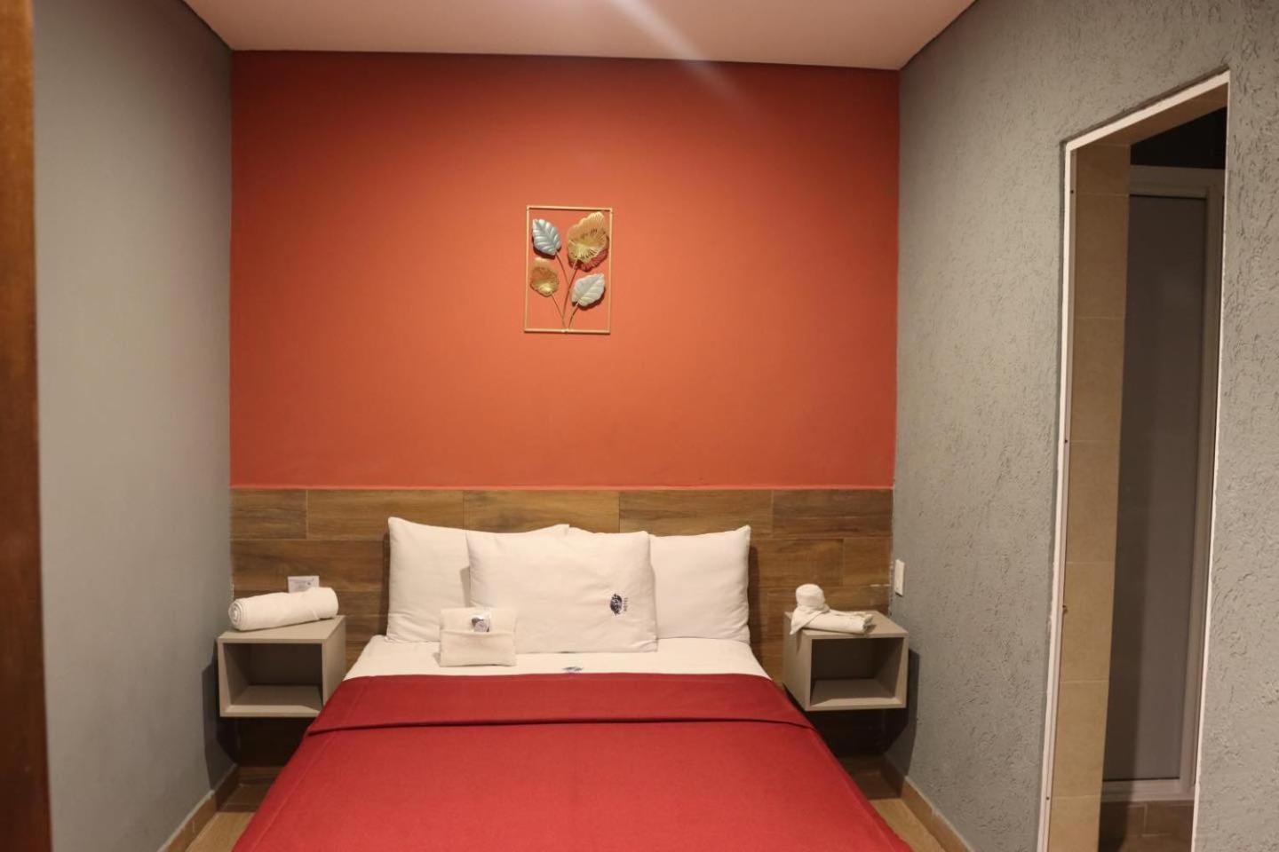 פואבלה Hotel Teresita מראה חיצוני תמונה